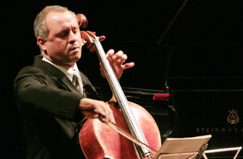 Espetáculo do violoncelista Antônio Meneses