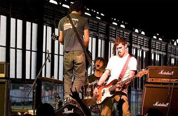 Shows: Charme Chulo, Rock Rocket, Kid Vinil