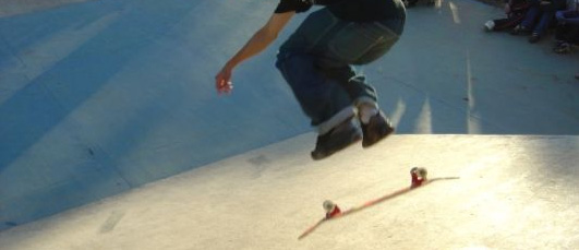 UEM oferece aulas de skate e escalada