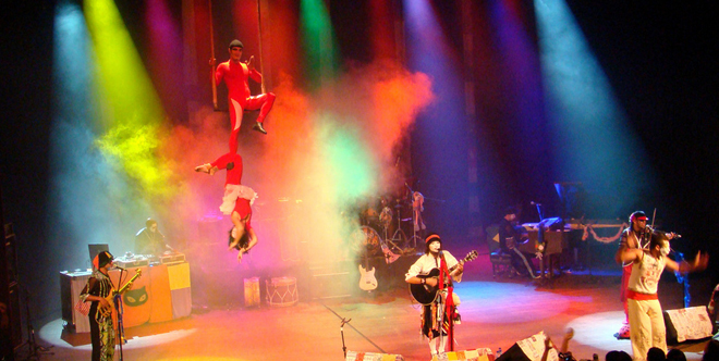 CIRCO VIVA BRASIL:  O Teatro Mágico