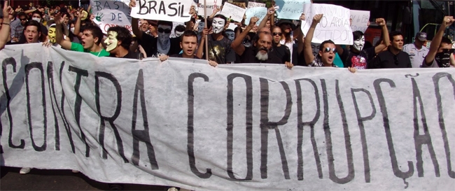 MOBILIZAÇÃO: Passeata contra a corrupção