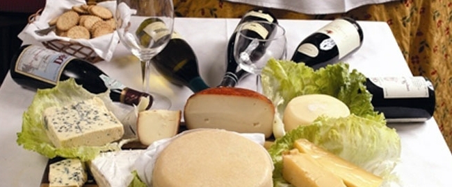 EVENTO:  Noite de Queijos e Vinhos