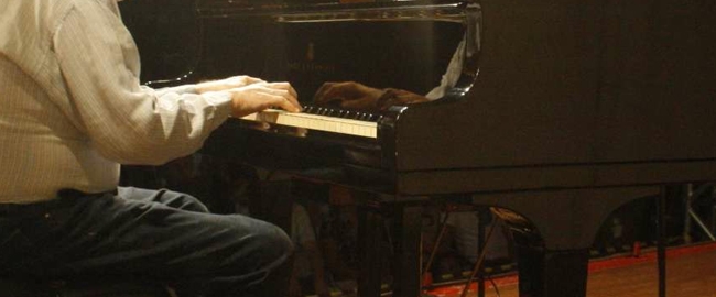 MÚSICA:  O pianista Ticiano Biancolino
