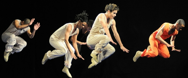 DANÇA: Companhia Deborah Colker