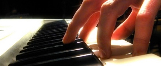 MÚSICA:  A dupla de canto e piano
