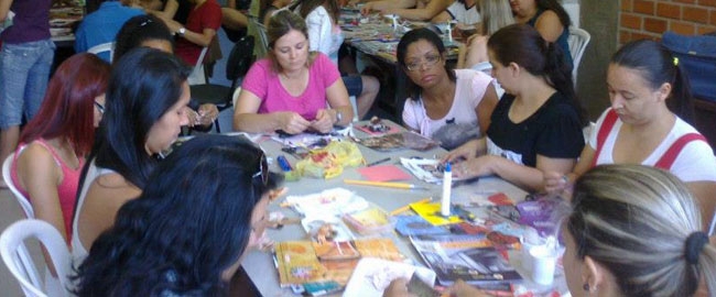OFICINA: Marcadores de livros artesanais.
