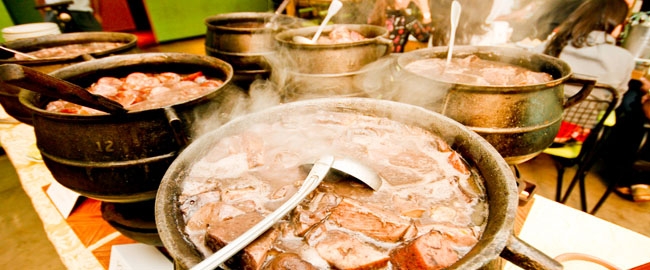 COMEMORAÇÃO: Feijoada ACIM Mulher.