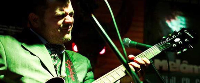 MÚSICA: ''Ao Som de Belchior'', com Paulinho Schoffen.