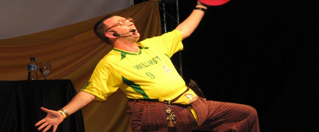 HUMOR: Show com o personagem Alemão Willmutt.
