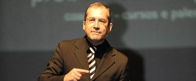 PALESTRA: ''Olhar e ver, a oportunidade mora ao lado''. Naylor Marques Júnior.