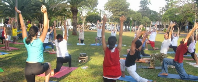 YOGA PELA PAZ MARINGÁ.