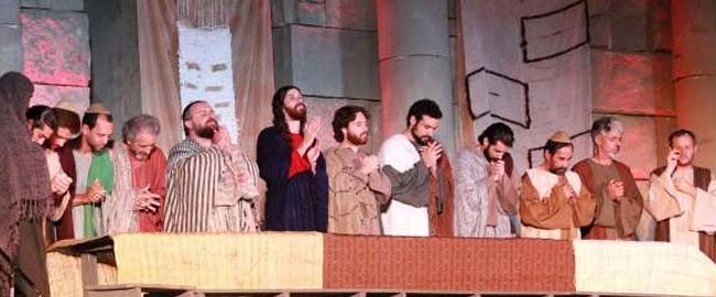 RELIGIÃO: ''A Paixão de Cristo''.