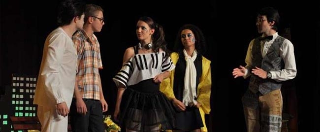 CONVITE AO TEATRO: “Quando o Universo Conspira”.
