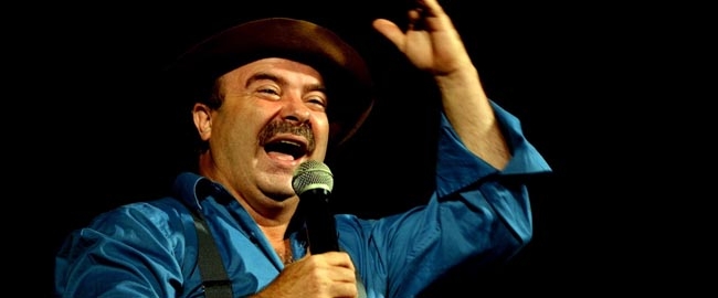 ESPETÁCULO: Paulinho Mixaria em Humor a Moda Antiga.
