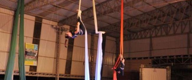 CULTURA: Tecido Acrobático