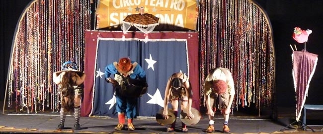 TEATRO: Chapeuzinho Vermelho e os Três Porquinhos