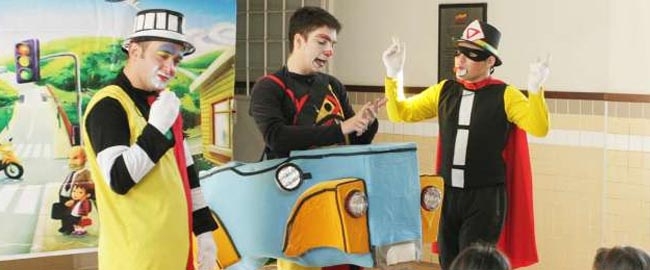 CONVITE AO TEATRO: “Sorrindo no Trânsito”