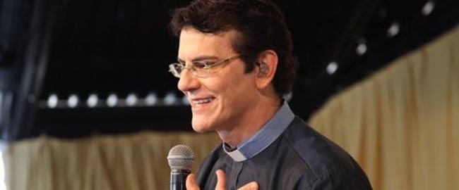 RELIGIÃO: ''Parábolas'' - Lançamento do Livro do Padre Reginaldo Manzotti