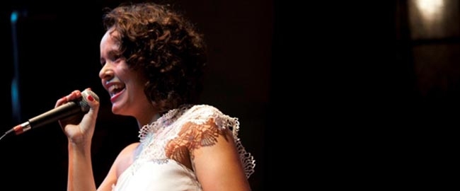 SHOW: ''Mar de Dentro'' - Thayana Barbosa
