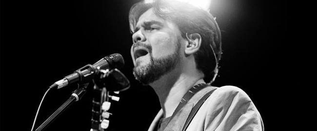 CONVITE À MÚSICA: “Galos, noites e quintais” - Paulinho Schoffen