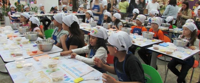 DIVERSÃO E LAZER: Oficina Infantil de Culinária