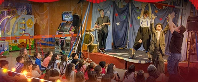 ESPETÁCULO: "Tem Palhaço no Trânsito"
