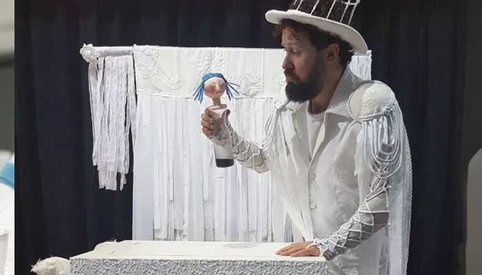 TEATRO: "O Fantástico Carrinho do Homem que Conta histórias"