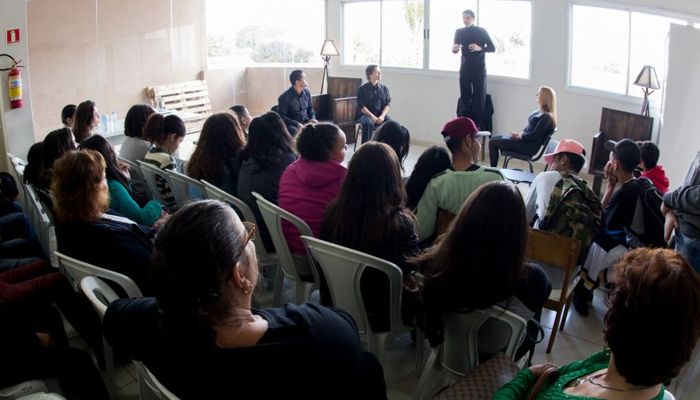 CONVITE AO TEATRO: "Conto ou não conto?"