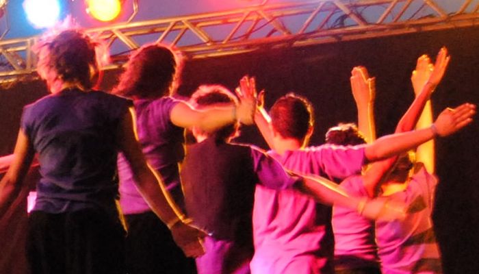 CONVITE À DANÇA: "Pro Dancer"s Hip Hop Style"