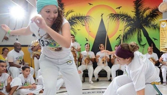 CAPOEIRA: Encontro de Mulheres