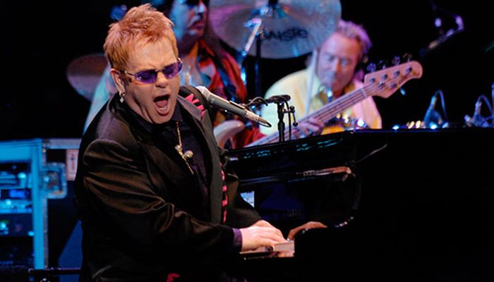 SHOW: Elton John Tribute - Maestro Rogério Martins
