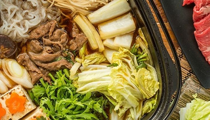 JANTAR BENEFICENTE: Sukiyaki do Nippakuji 
