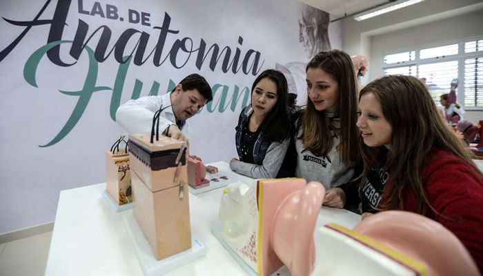 UNICESUMAR: Mostra de Profissões
