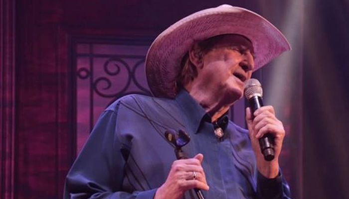 SHOW: Sérgio Reis