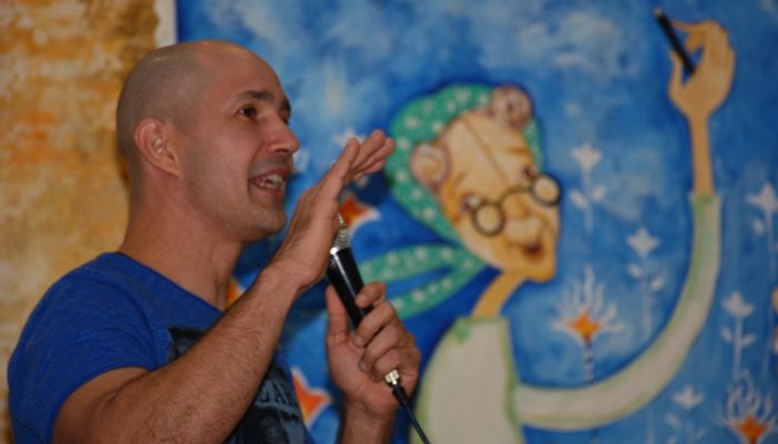 MESA-REDONDA: Entre Nuvens: Mediando Sonhos com André Neves