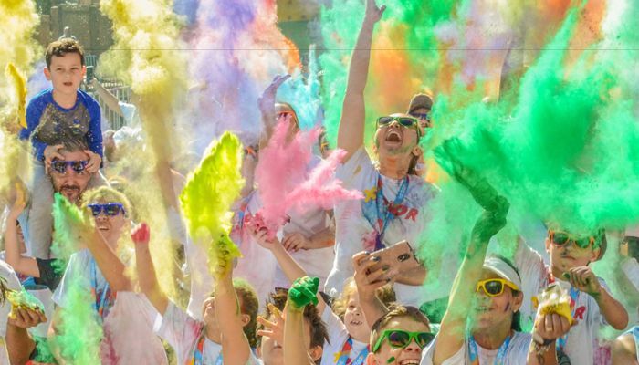 DIVERSÃO E LAZER: Movimento +Colors em Família