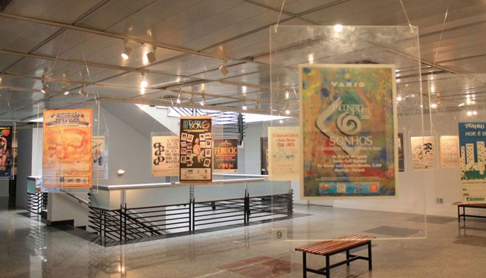 EXPOSIÇÃO: Cartazes em Cartaz