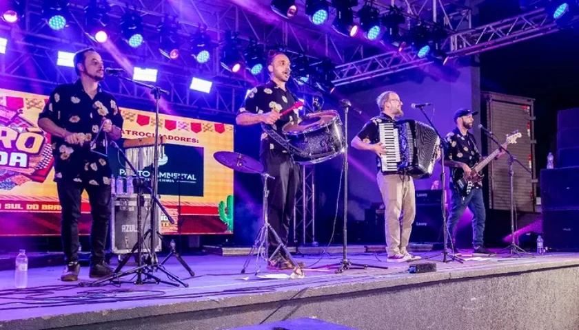 Banda Corda Crua + Mestre Enok Virgulino + DJ Gustavo Veiga