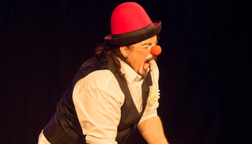 Cia Trapalhace apresenta Tom Solo