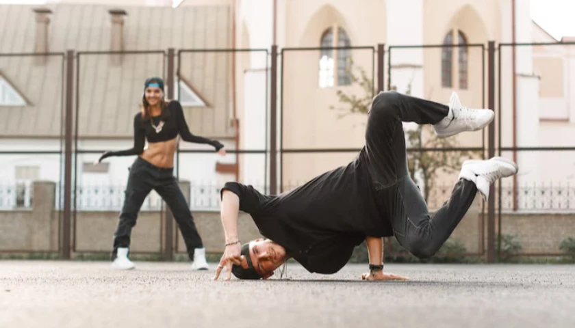 Convite à Dança: “Kamaleões: os sem fronteiras”