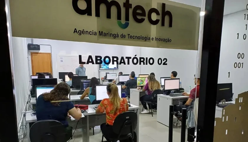Cursos de Robótica, IAs e Liderança