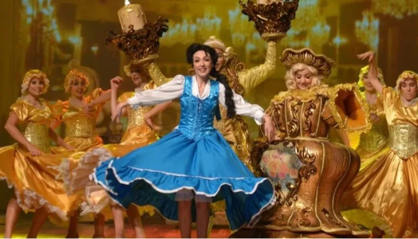 “Embalos de Sábado à Noite – O Musical” em Maringá