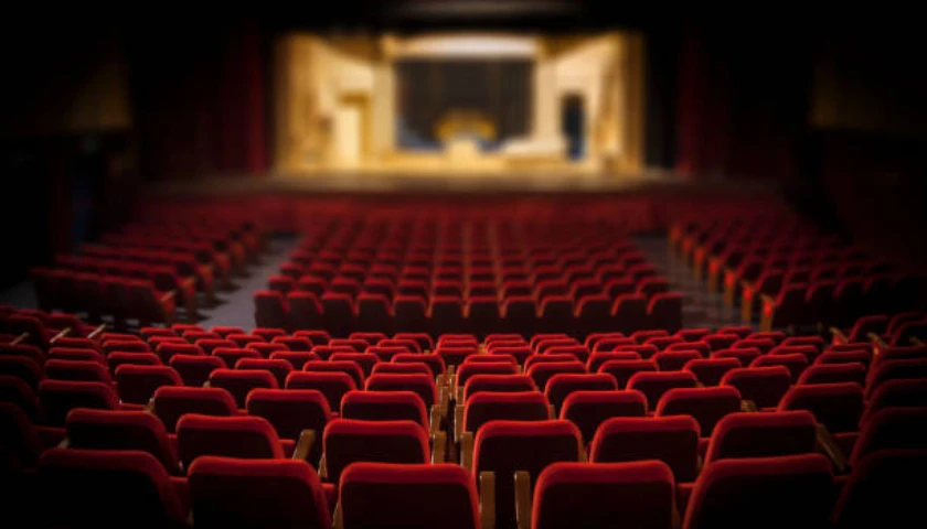 Espetáculo: 'A Morte da Velha' em Maringá Espetáculo: 'A Morte da Velha' em Maringá