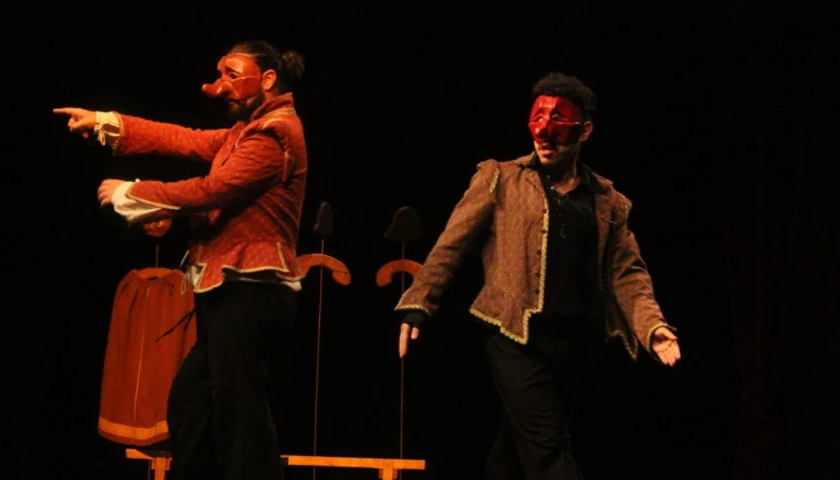 Espetáculo Masquerade Mask em Maringá