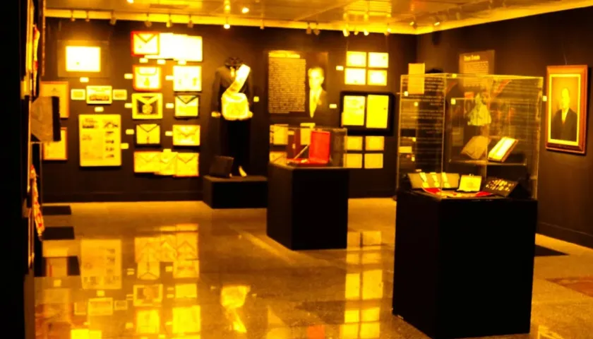 Exposição "Maçonaria: Cadeias de União" em Maringá