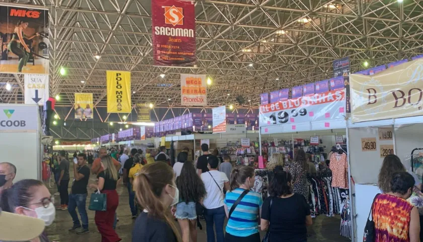 Feira Ponta de Estoque em Maringá