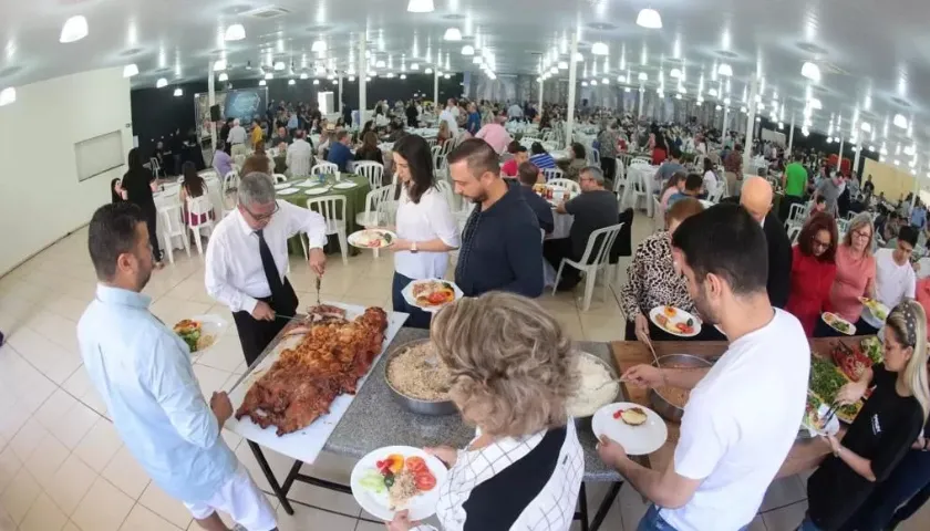 Almoço: "Leitoa Light" em Maringá