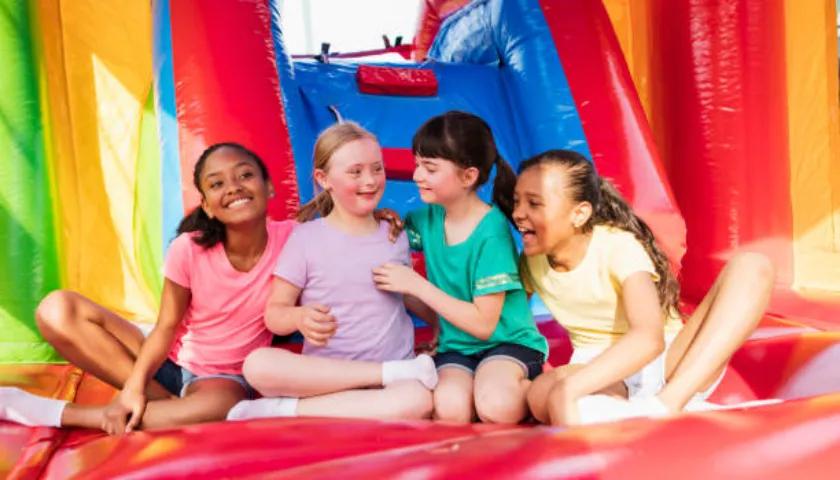 Parque Infantil Temático "Detetives do Prédio Azul"